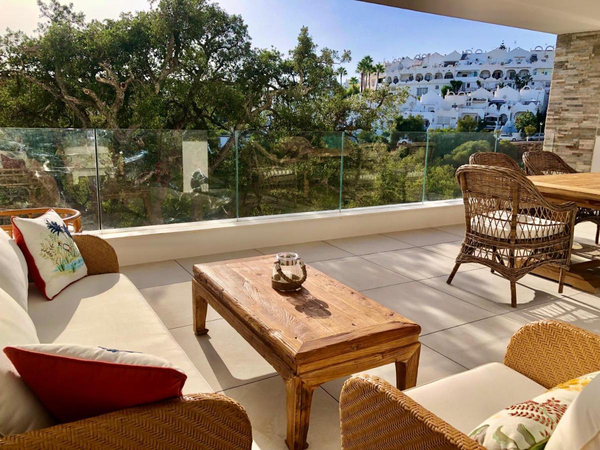 Modern Apartment In Front Of Cabopino Golf Marbella Exterior foto