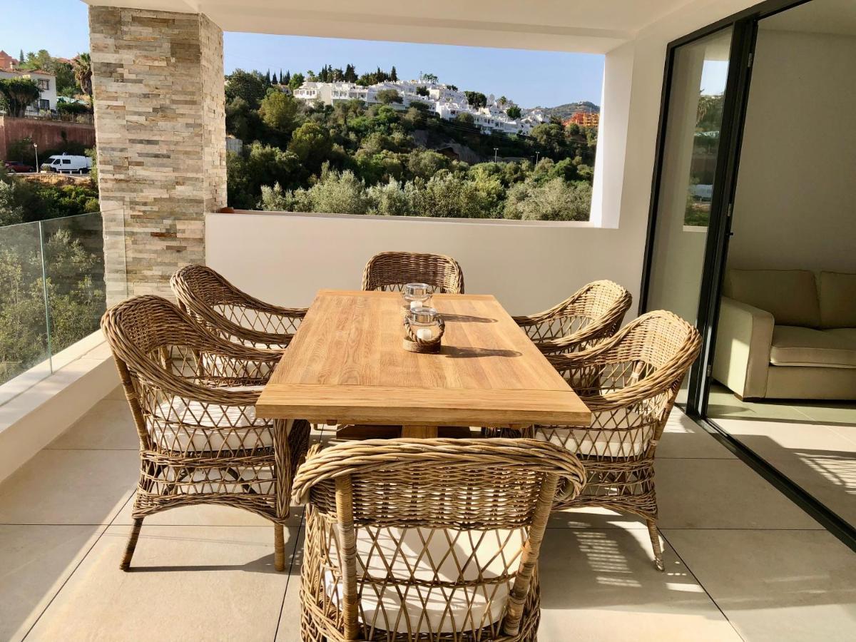 Modern Apartment In Front Of Cabopino Golf Marbella Exterior foto